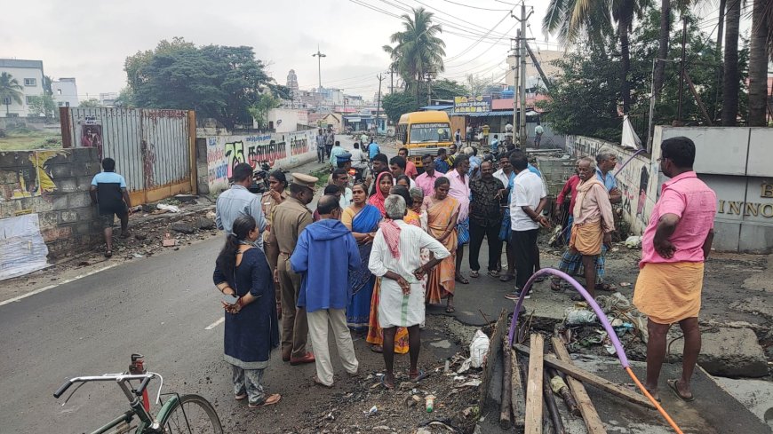 வீடுகளுக்குள் தண்ணீர் புகுந்ததால் திருப்பூரில் பொதுமக்கள் சாலை மறியல் !!!